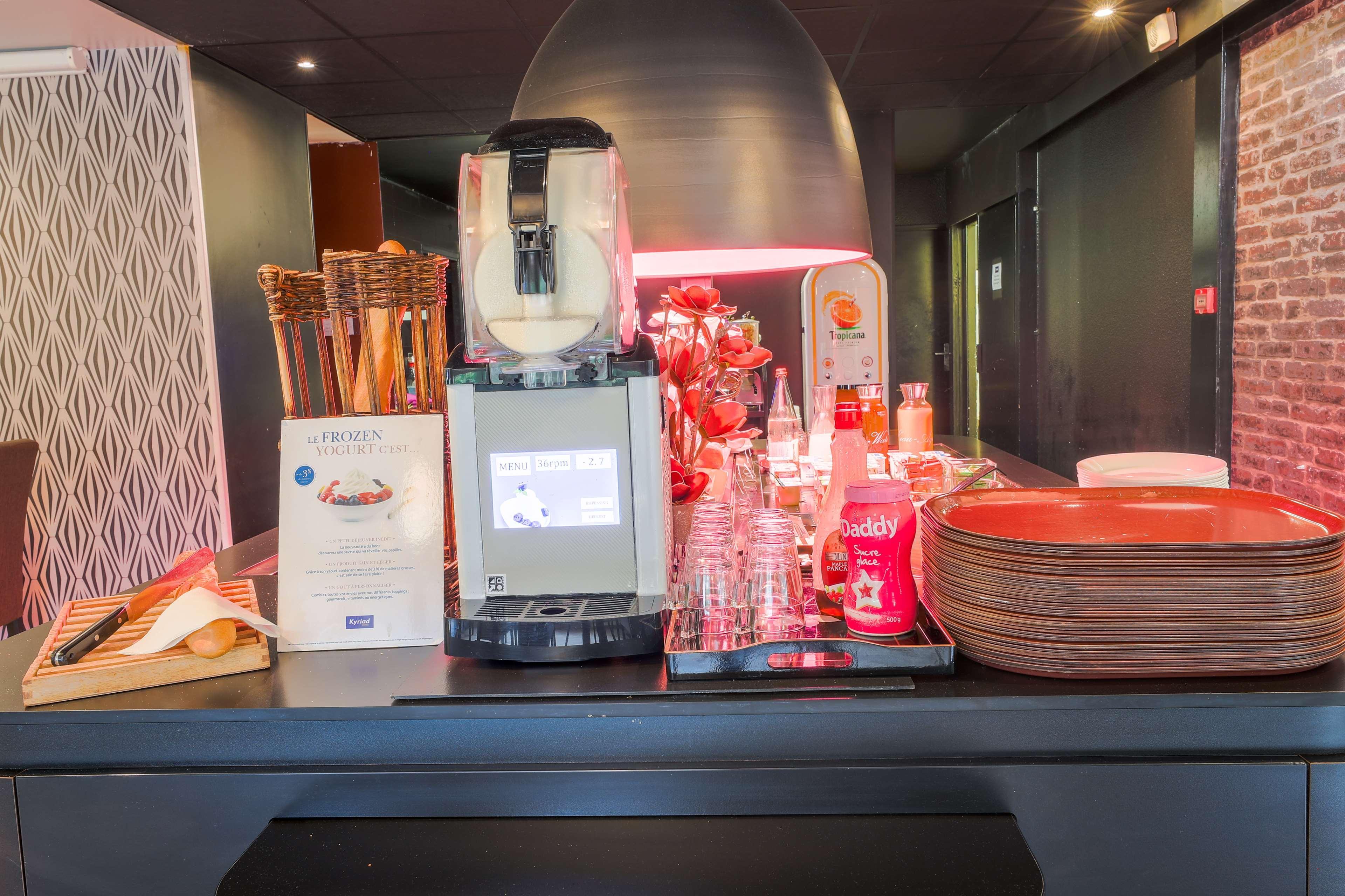 Hotel Restaurant Kyriad De Peronne מראה חיצוני תמונה