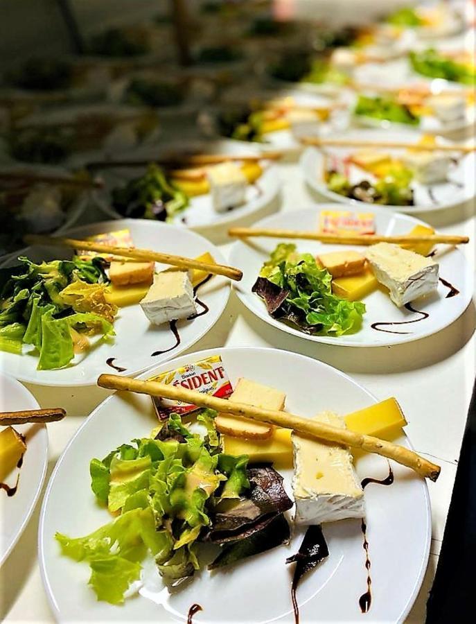 Hotel Restaurant Kyriad De Peronne מראה חיצוני תמונה