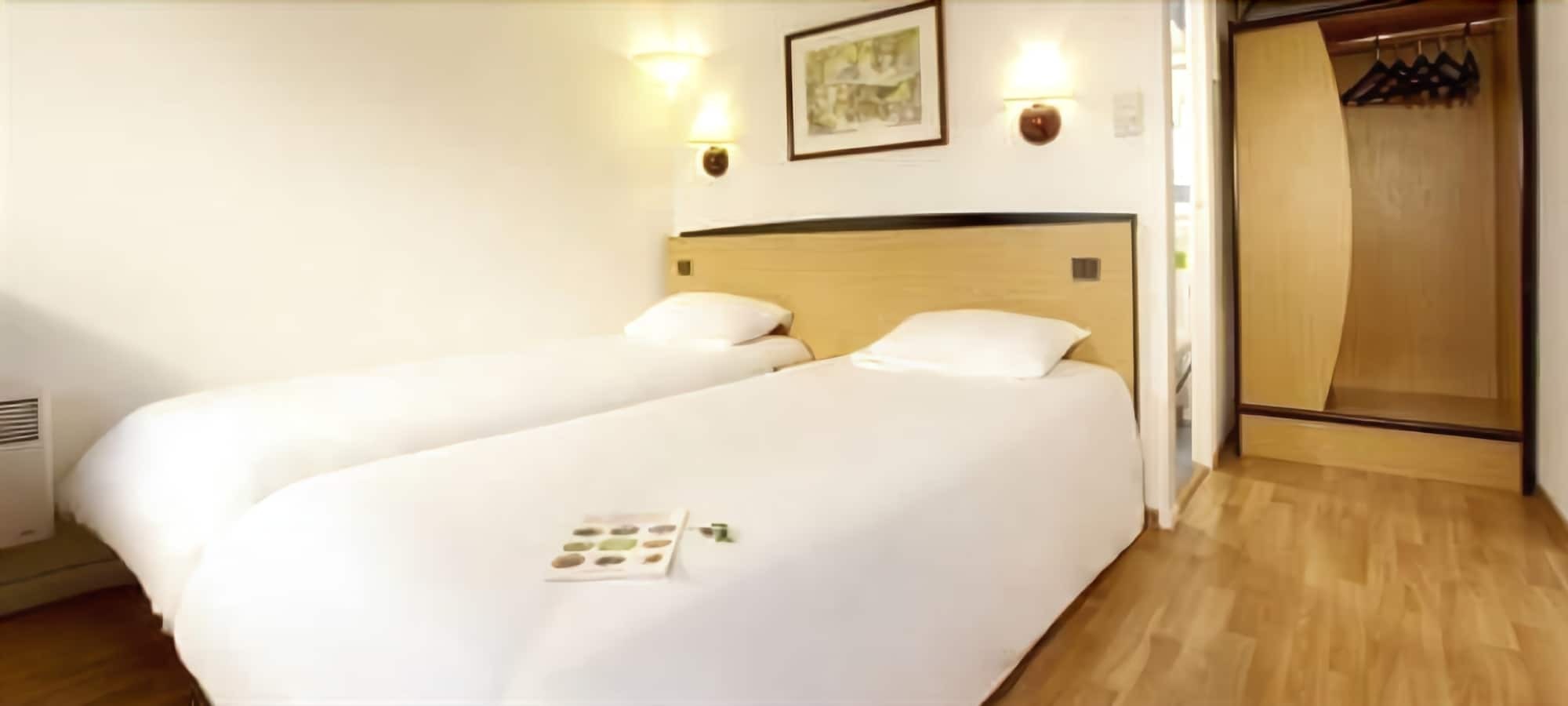 Hotel Restaurant Kyriad De Peronne מראה חיצוני תמונה